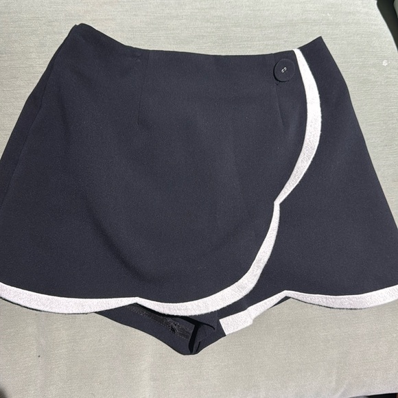 Anthropologie Maeve Scallop Trim Skort Size 4 - Picture 2 of 4